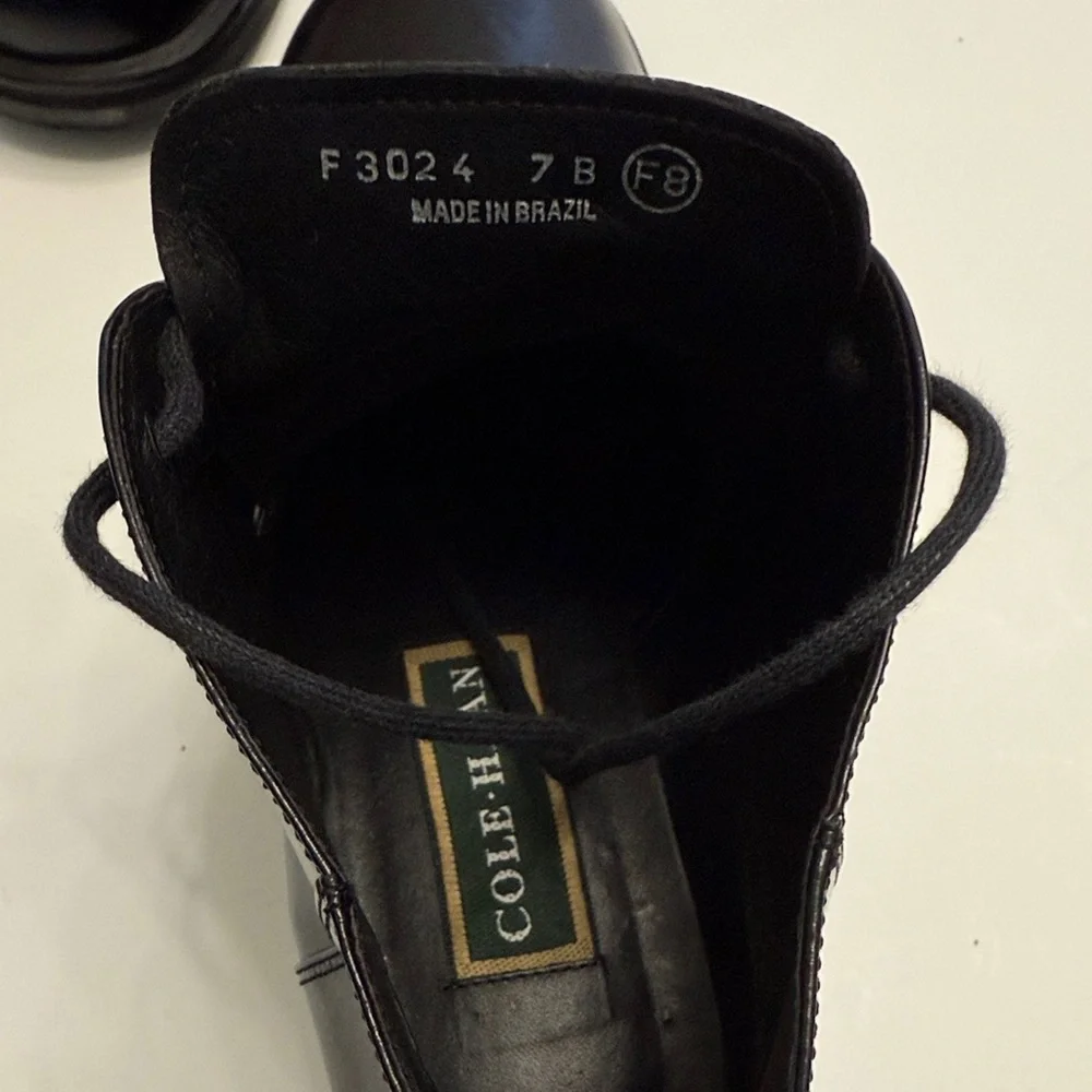 Cole Haan Sleek Black Chukka Boots size 7 - Picture 2 of 6